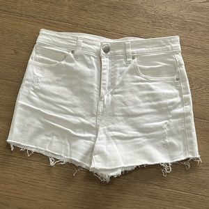 Girls size 14 tgla white denim shorts with fray detail and button closure.